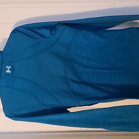 Sweatshirt - Picture 2 of 2